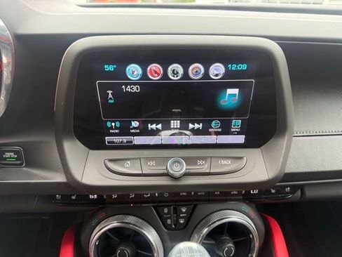 Used 2018 Chevrolet Camaro SS RWD image 10