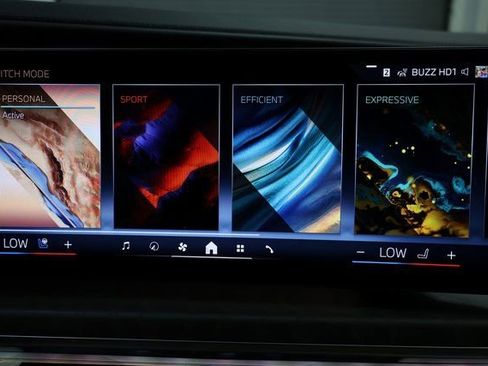 Used 2024 BMW 760i xDrive w/ Executive Package image 96