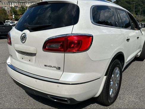Used 2017 Buick Enclave Leather image 4