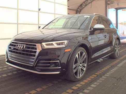 Used 2018 Audi SQ5 Prestige w/ Prestige Package image 2