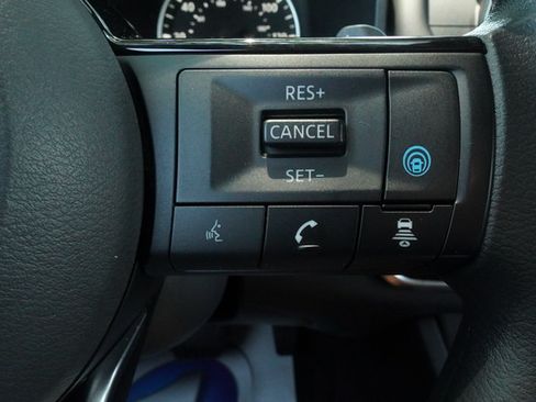 Used 2021 Nissan Rogue SV FWD image 12