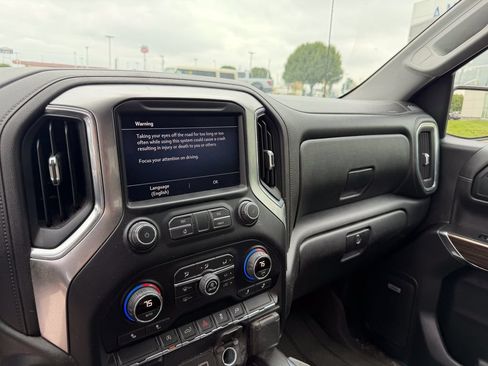 Used 2020 Chevrolet Silverado 1500 RST w/ Rally Edition AWD/4WD image 17