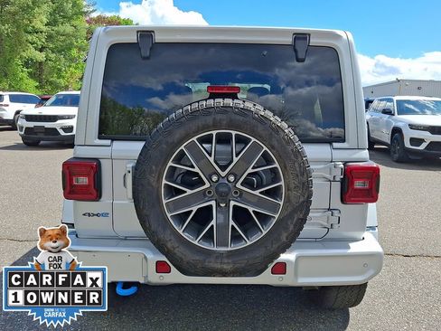 Used 2024 Jeep Wrangler High Altitude AWD/4WD image 5
