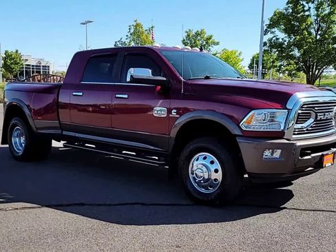Used 2018 RAM 3500 Laramie Longhorn w/ Convenience Group AWD/4WD image 2