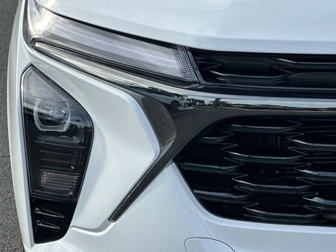 Used 2025 Chevrolet Trax RS w/ Driver Confidence Package image 44