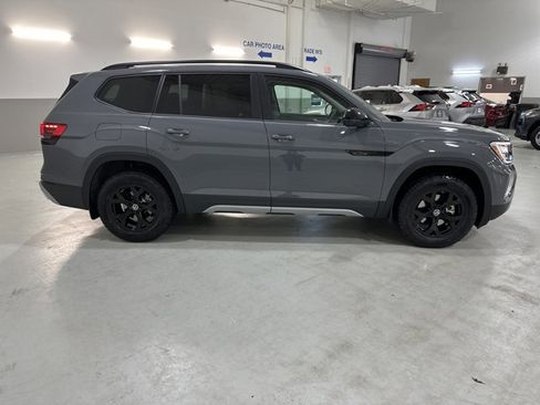 New 2026 Volkswagen Atlas Peak Edition AWD/4WD image 10