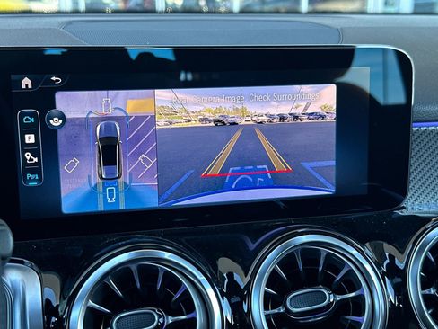 New 2026 Mercedes-Benz GLB 35 AMG 4MATIC image 22