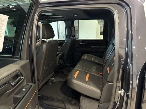 Used 2024 GMC Sierra 3500 AT4 w/ AT4 Premium Plus Package AWD/4WD image 18