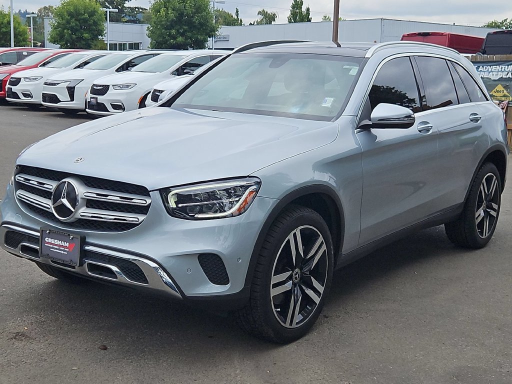 Used 2021 Mercedes-Benz GLC 300 4MATIC image 3