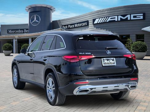 Certified 2025 Mercedes-Benz GLC 300 4MATIC image 4