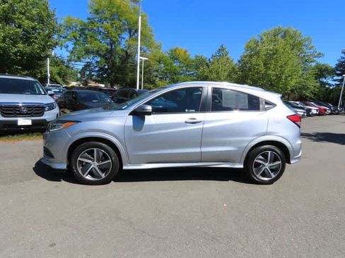 Certified 2019 Honda HR-V Touring image 3
