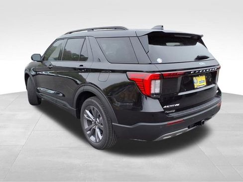 New 2026 Ford Explorer Active w/ Active Comfort Package image 6