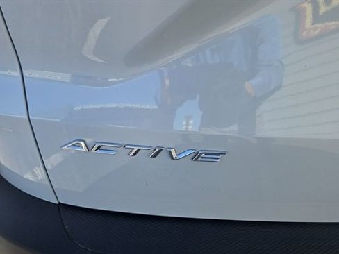 Used 2025 Ford Escape Active w/ Tech Pack #1 AWD/4WD image 9