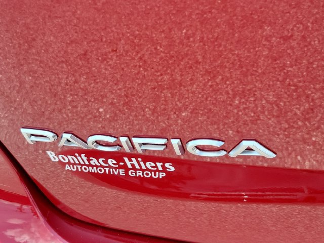 New 2027 Chrysler Pacifica Pinnacle w/ Theater Group FWD image 6