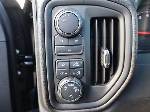 Certified 2024 Chevrolet Silverado 2500 Custom w/ Custom Value Package image 22