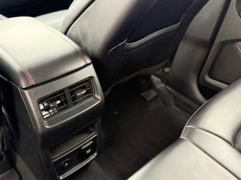 Used 2024 Ford Edge ST-Line image 12