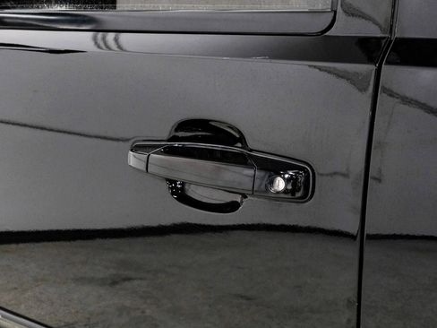 Used 2013 Chevrolet Avalanche LT w/ Suspension Package, Off-Road image 41