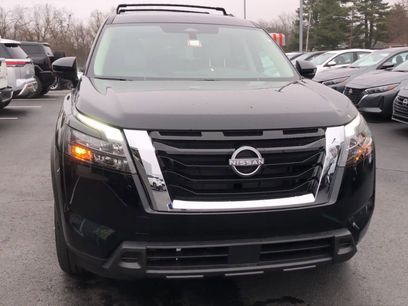 New 2025 Nissan Pathfinder SV