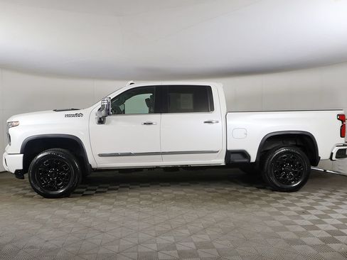 Used 2025 Chevrolet Silverado 2500 High Country w/ Technology Package AWD/4WD image 20