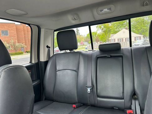 Used 2016 RAM 1500 Laramie w/ Convenience Group AWD/4WD image 16