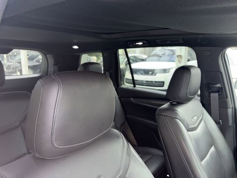 Used 2022 Cadillac XT6 Luxury FWD image 8