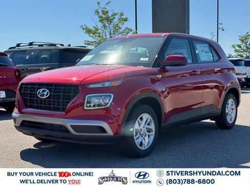 Certified 2025 Hyundai Venue SE image 8