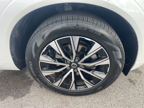 Certified 2023 Volvo XC60 B5 Plus w/ Climate Package image 12