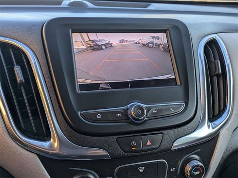 Used 2023 Chevrolet Equinox LT image 18