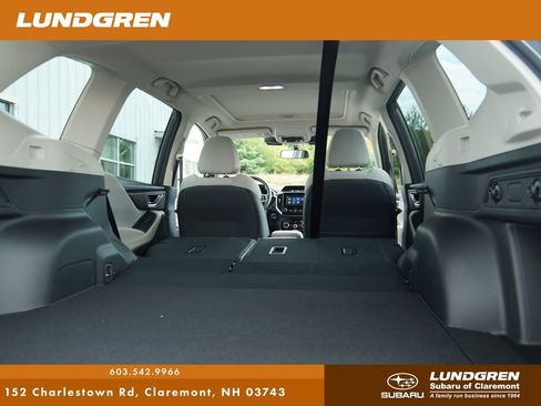 Used 2023 Subaru Forester Premium AWD/4WD image 36