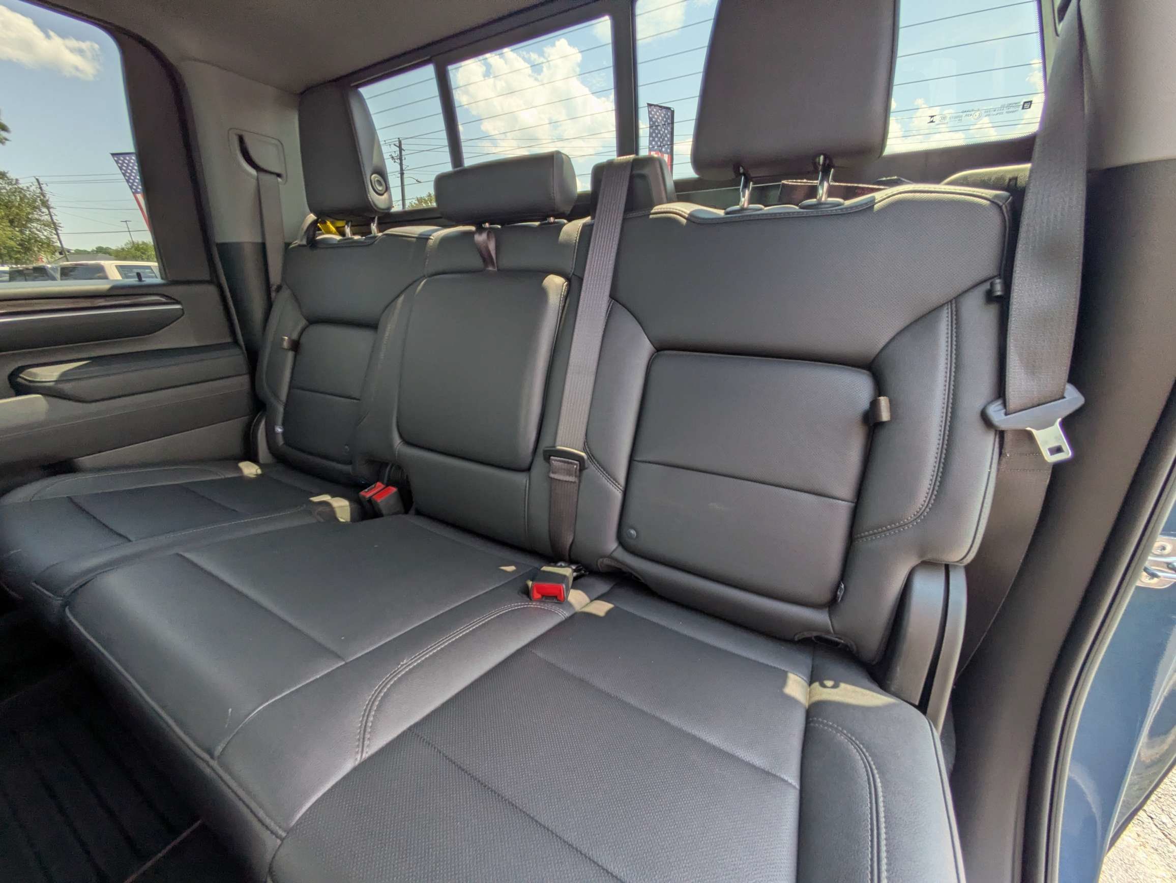 Used 2025 Chevrolet Silverado 2500 LTZ w/ LTZ Plus Package AWD/4WD image 7