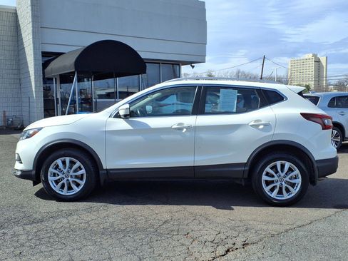 Used 2022 Nissan Rogue Sport SV w/ Technology Package image 7