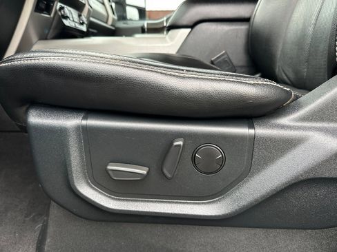 Used 2021 Ford F250 Lariat w/ Chrome Package image 12