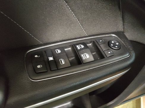 Used 2019 Dodge Charger SXT AWD/4WD image 27