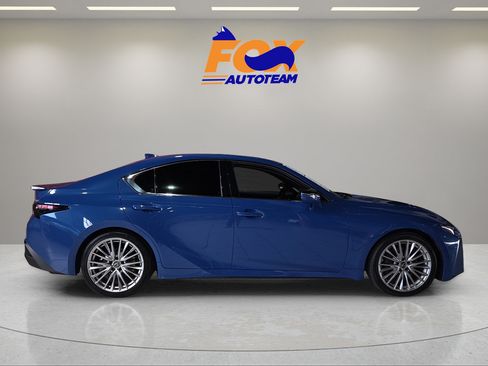 Used 2022 Lexus IS 300 w/ Premium Package RWD image 5