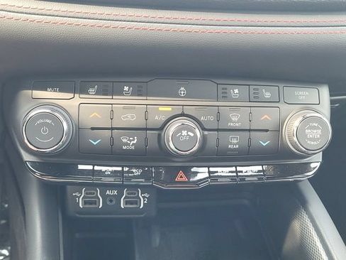 Used 2023 Dodge Durango R/T AWD/4WD image 12