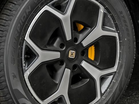 Used 2023 Rivian R1S Adventure AWD/4WD image 7