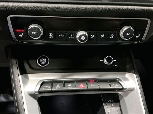 Used 2023 Audi Q3 2.0T Premium w/ Convenience Package image 33