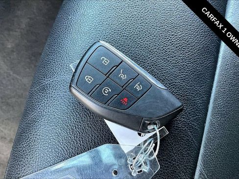 Used 2025 Chevrolet Suburban Z71 AWD/4WD image 33