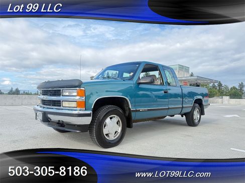Used 1998 Chevrolet Silverado 1500 4x4 Extended Cab w/ Preferred Equipment Group 2 image 2