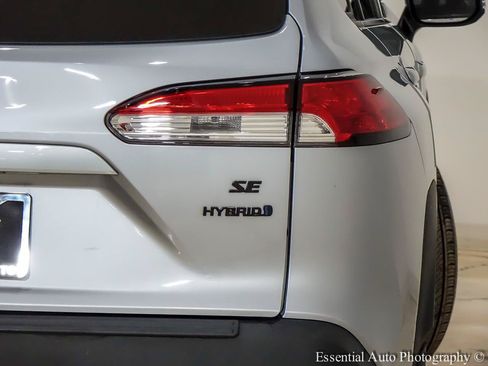Used 2023 Toyota Corolla Cross AWD Hybrid image 8