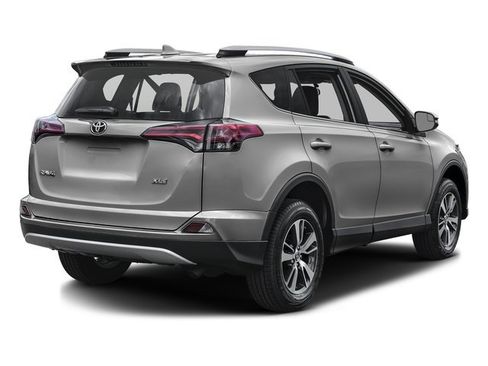 Used 2018 Toyota RAV4 XLE w/ Plus Extra Value Package AWD/4WD image 2