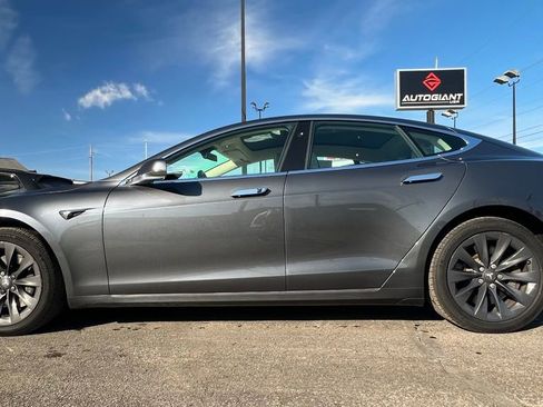 Used 2018 Tesla Model S 100D image 3