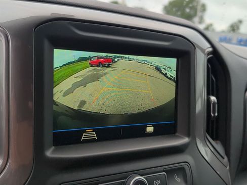 Used 2019 Chevrolet Silverado 1500 Custom w/ Custom Convenience Package AWD/4WD image 26