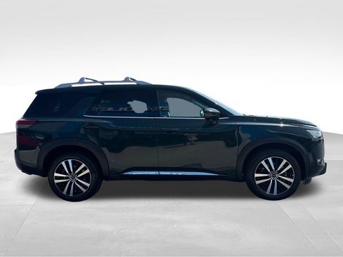 Used 2023 Nissan Pathfinder Platinum AWD/4WD image 7