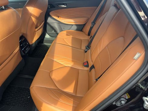 Certified 2019 Toyota Avalon Limited w/ Advanced Safety Package FWD image 6