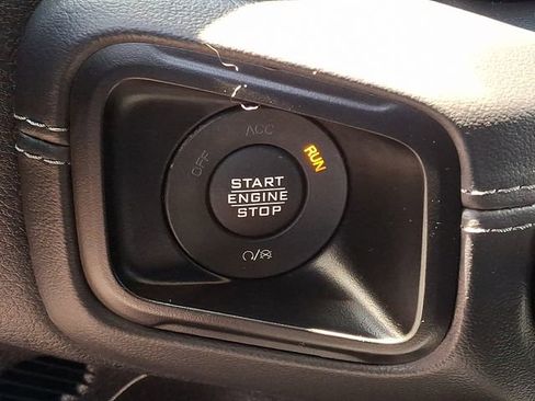 Used 2025 Jeep Wrangler Unlimited Sahara w/ Safety Group AWD/4WD image 22