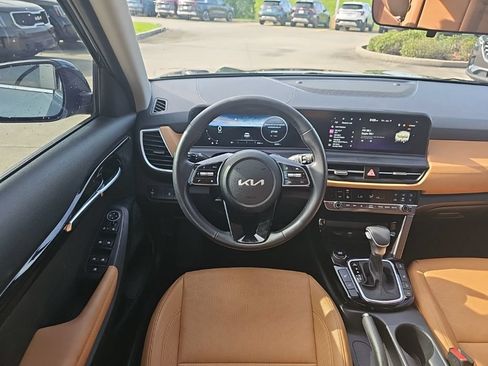 Used 2025 Kia Seltos EX w/ EX Sunroof Package AWD/4WD image 23