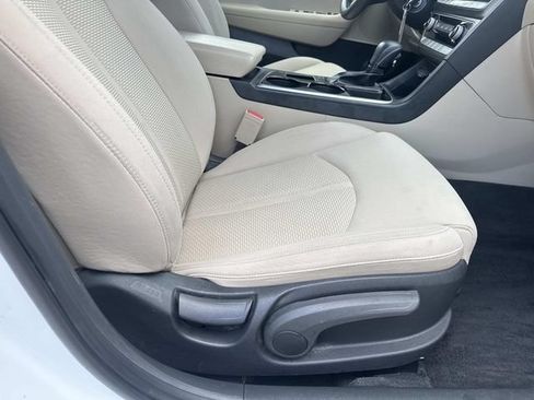 Used 2019 Hyundai Sonata SE FWD image 11