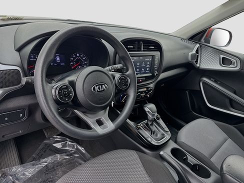 Used 2020 Kia Soul LX image 7