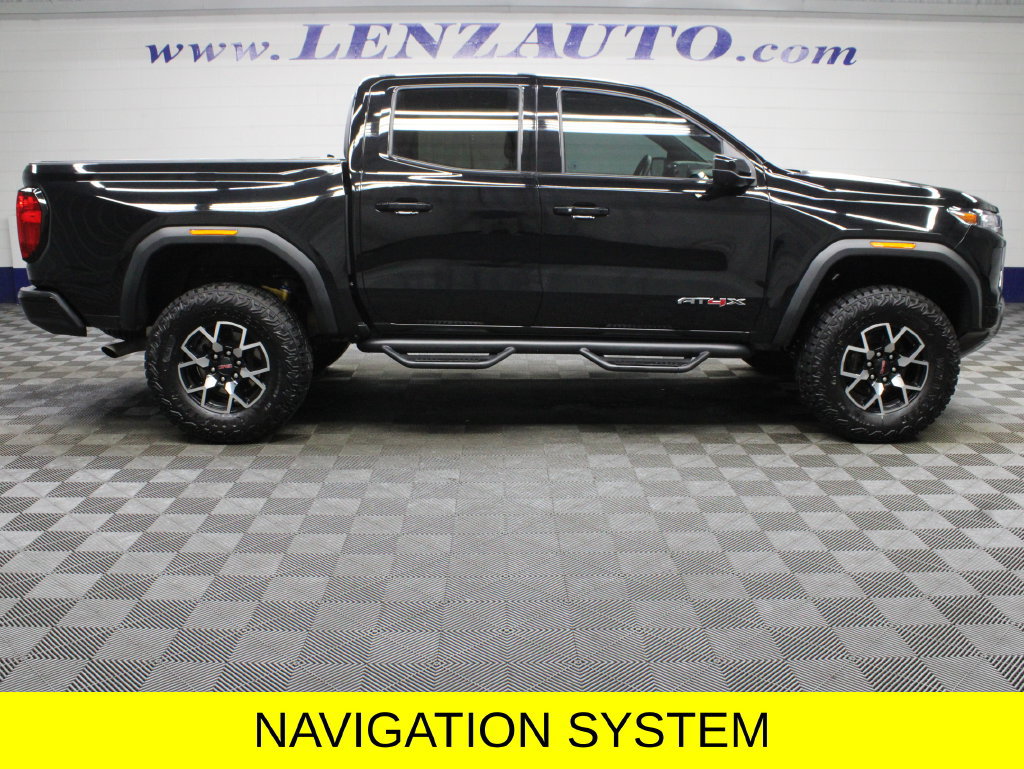 Used 2025 GMC Canyon AT4 w/ AT4X Package AWD/4WD image 2